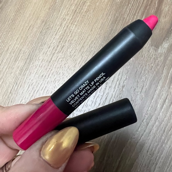 NARS Velvet Matte Lip Pencil - Picture 2 of 3